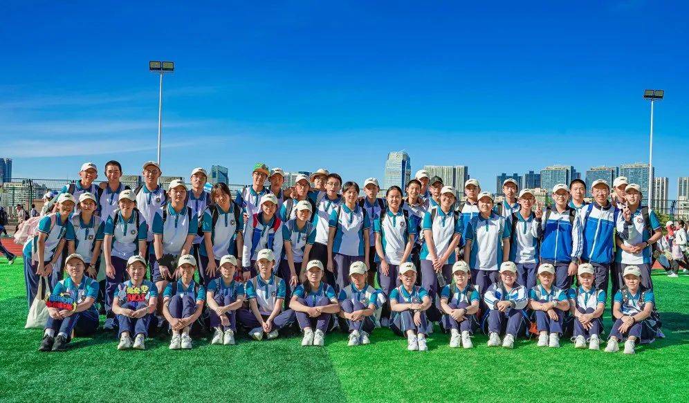 科技强国展华章吾辈自强创辉煌——39中学教育集团科技强国主题升旗仪式(图2)