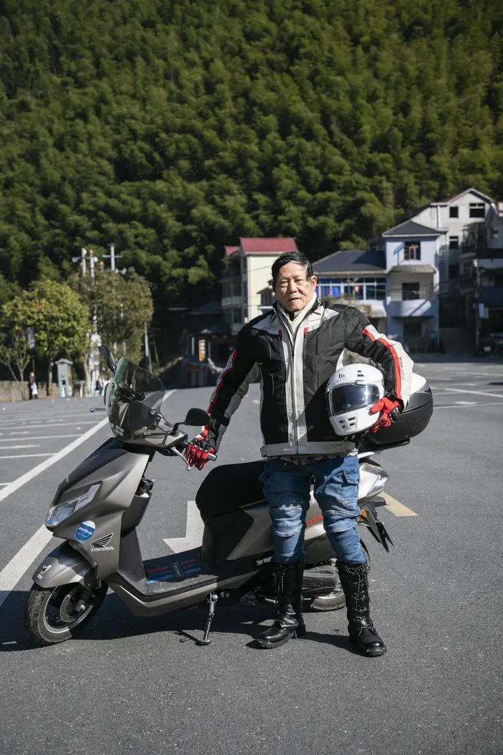 衢州柯城的老年摩友队 开辟退休生活的另一种可能(图2)