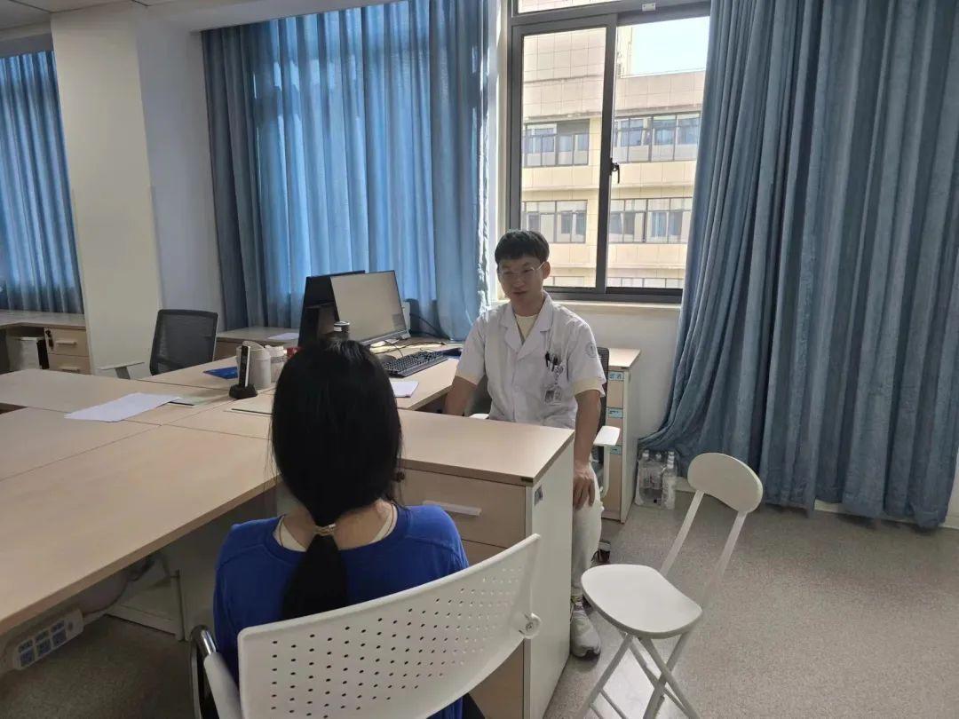 14岁女孩确诊!成绩优异却“一点就炸”医生:暂时无法治愈(图1)