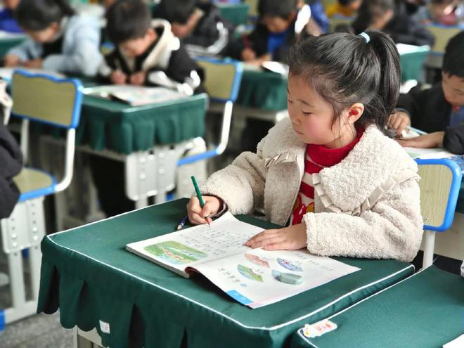 kaiyun官网小学班主任不会轻易告诉家长的5条真相做到后容易培养出学霸(图1)